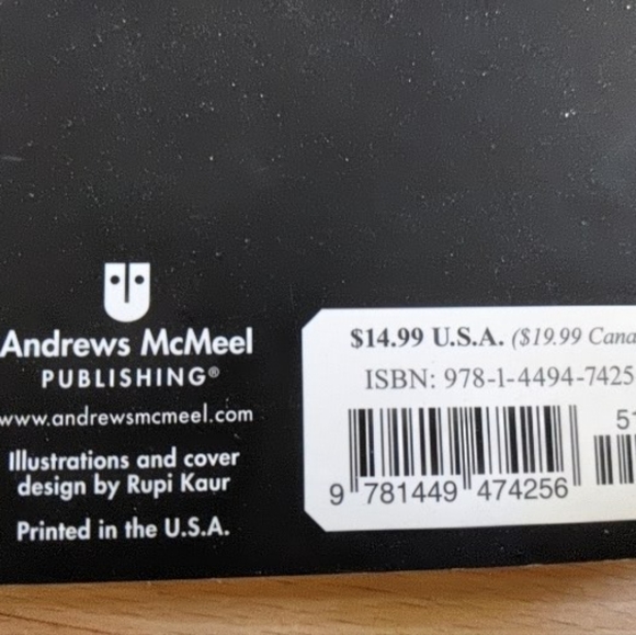 Bundle of books Milk and honey and the sun and her flowers by Rupi Kaur - Picture 5 of 6